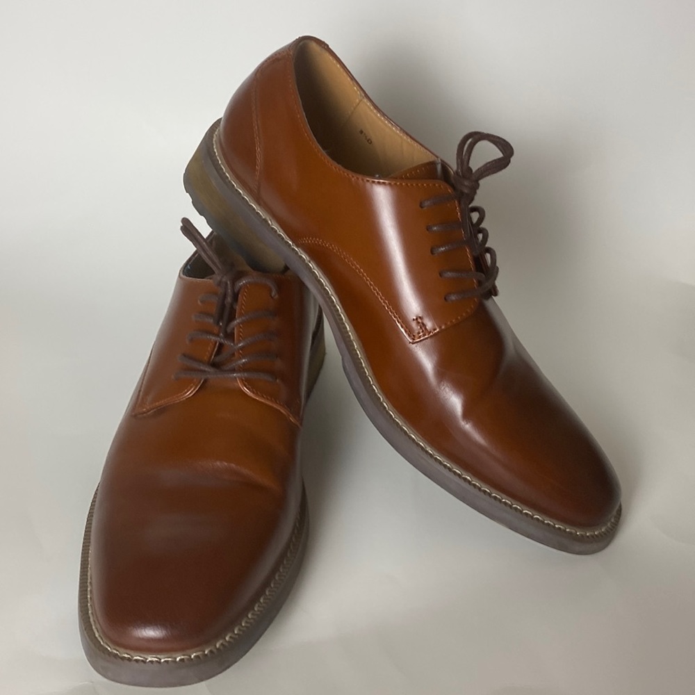 Men’s Oxford Tan Dress Shoes - Picture 2 of 11